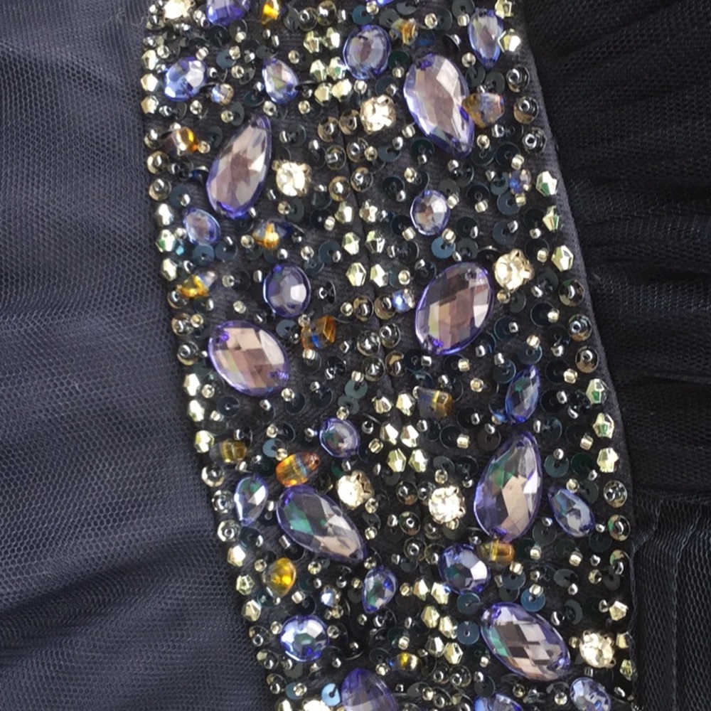 Navy short formal dress with stone details - Picture 2 of 8